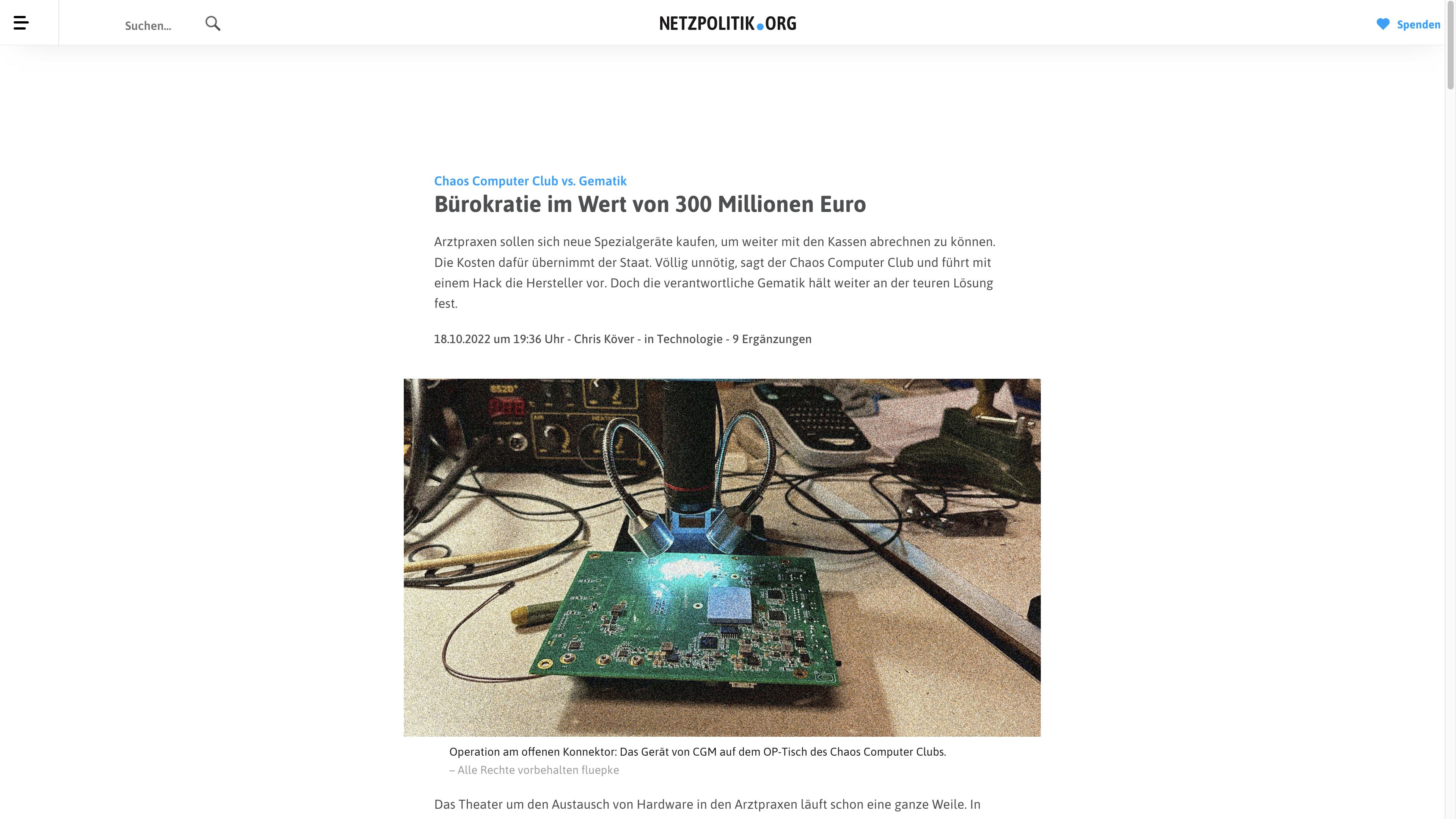 Chaos Computer Club vs. Gematik: Bürokratie im Wert von 300 Millionen EuroArztpraxen sollen sich neue Spezialgeräte kaufen, um weiter mit den Kassen abrechnen zu können. Die Kosten dafür übernimmt der Staat. Völlig unnötig, sagt der Chaos Computer Club und führt mit einem Hack die Hersteller vor. Doch die verantwortliche Gematik hält weiter an der teuren Lösung fest.